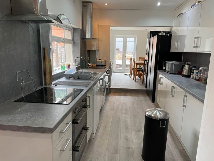 8 Bedroom Property To Rent In Tiverton Road, Birmingham, B29
