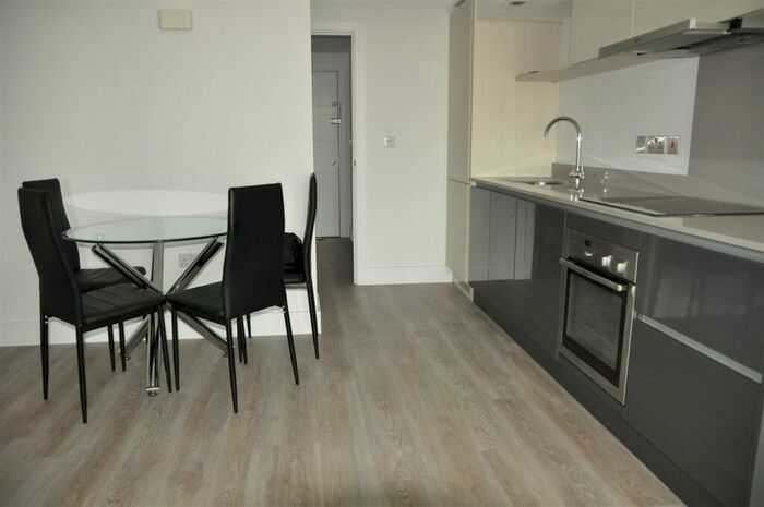 1 Bedroom Flat To Rent In Th Floor, Edgware, HA8