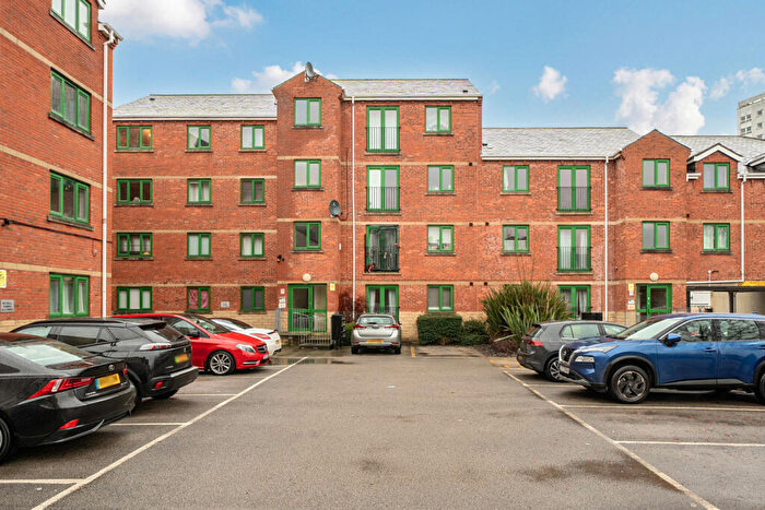 2 Bedroom Apartment For Sale In Admiral Street, Leeds, LS11
