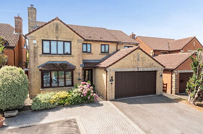 5 Bedroom Detached House For Sale In Brutton Way, Chard, Somerset, TA20