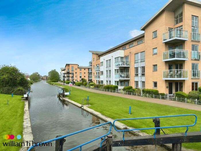 2 Bedroom Apartment To Rent In Lockside Marina, Chelmsford, CM2