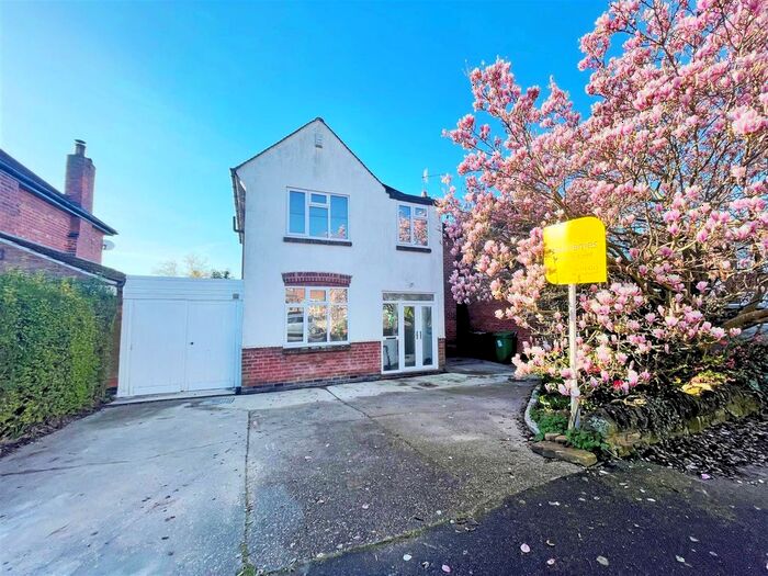 4 Bedroom Detached House To Rent In Rydale Road, Nottingham, NG5