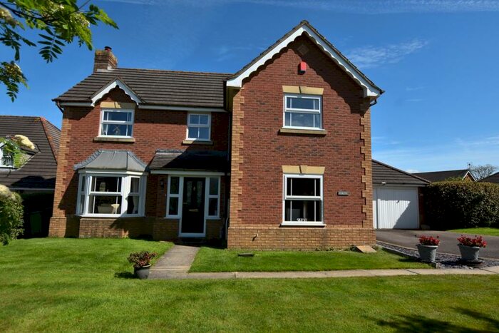 4 Bedroom Detached House For Sale In Cooks Gardens, Bristol, Wraxall, BS48