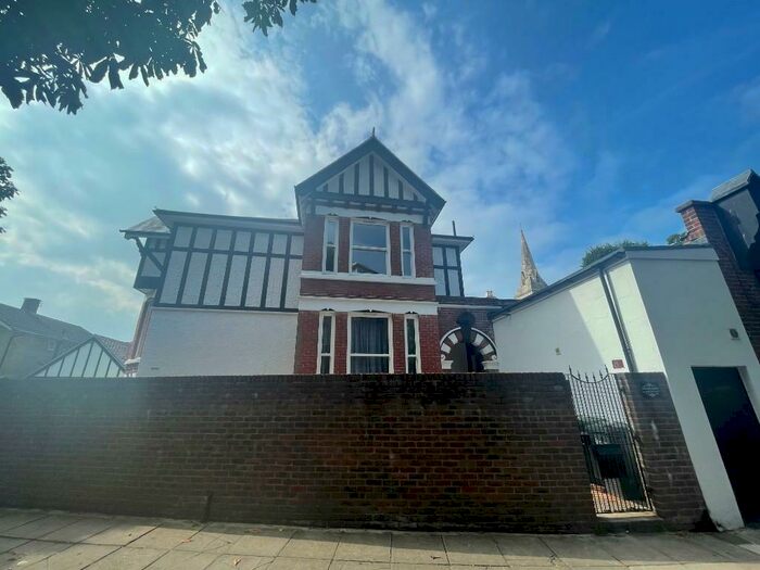 1 Bedroom House Of Multiple Occupation To Rent In Merton Road, Southsea, Hampshire, PO5