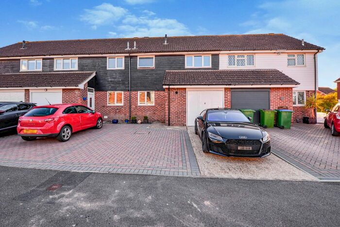 3 Bedroom Terraced House To Rent In Bramham Moor, Fareham, Hampshire, PO14