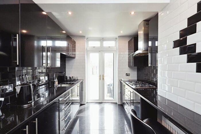 4 Bedroom Detached House For Sale In Tenby Avenue, Harrow, HA3