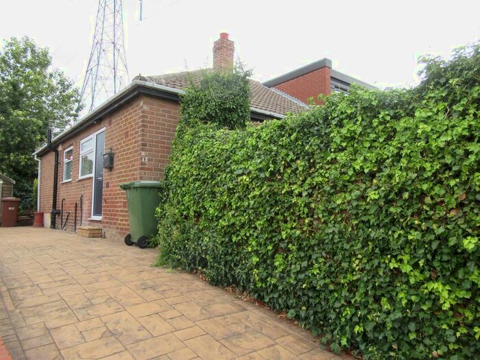2 Bedroom Semi-Detached Bungalow To Rent In Newlands Drive, Stanley, Wakefield, WF3