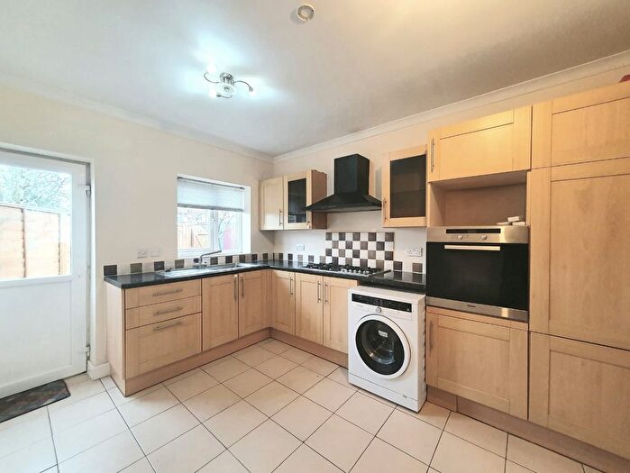2 Bedroom Terraced House To Rent In North Western Avenue, Watford, WD25