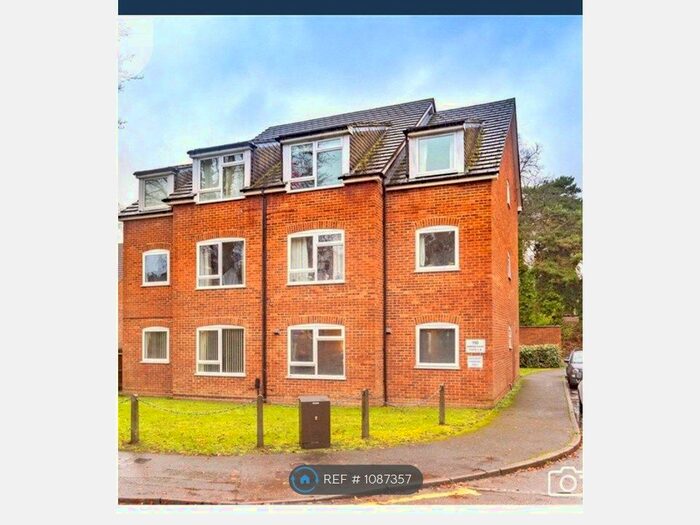 2 Bedroom Flat To Rent In Gordon Road, Camberley, GU15