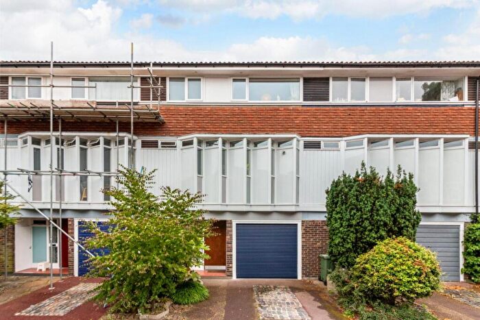 4 Bedroom House To Rent In Pymers Mead, Dulwich, London, SE21