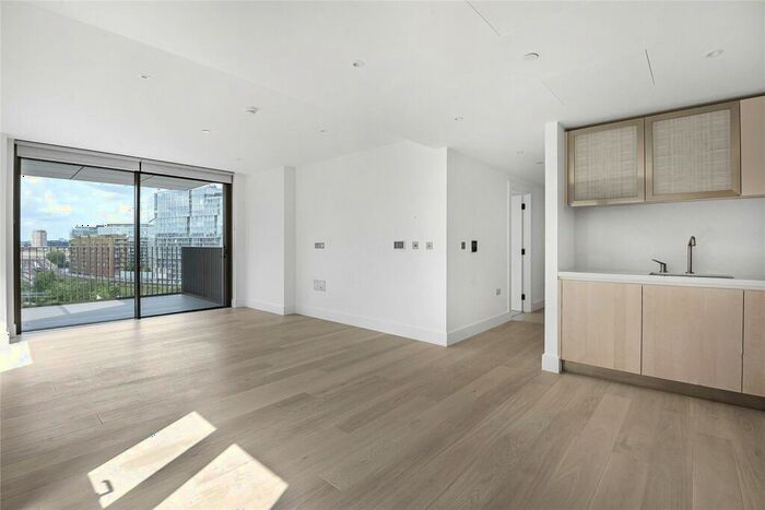 2 Bedroom Apartment To Rent In Palmer Road, London, SW11