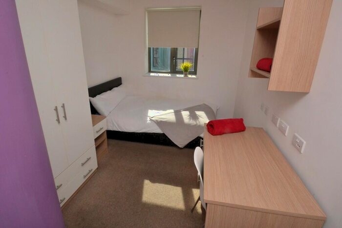 4 Bedroom Apartment To Rent In St. Marks Street, City Centre, NG3