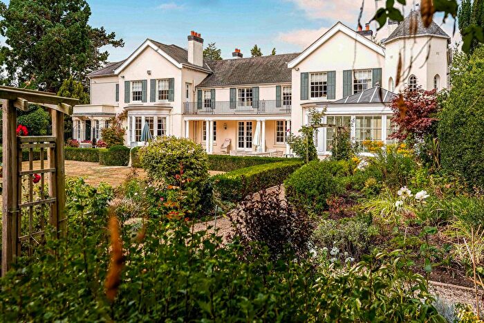 6 Bedroom Detached House For Sale In Roundhill, Kirby Muxloe, LE9