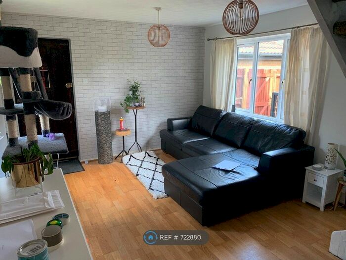 2 Bedroom Semi-Detached House To Rent In Sipthorp Close, Milton Keynes, MK7