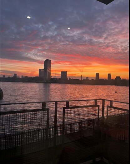 2 Bedroom Flat For Sale In Old Bellgate Place, London, E14