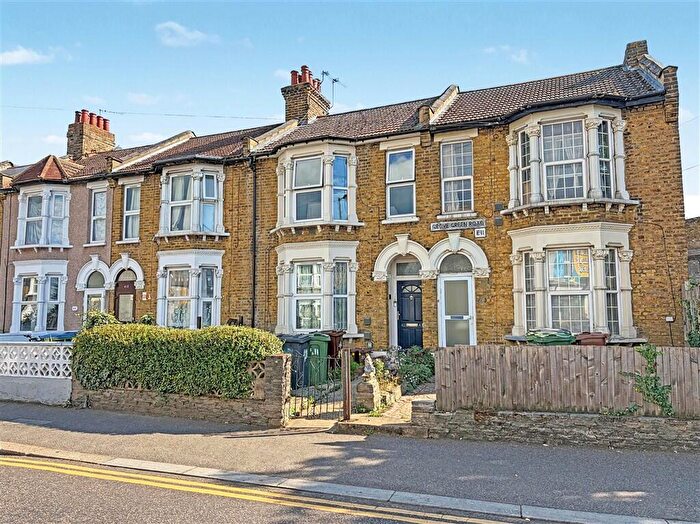 1 Bedroom Flat For Sale In Grove Green Road, London, E11