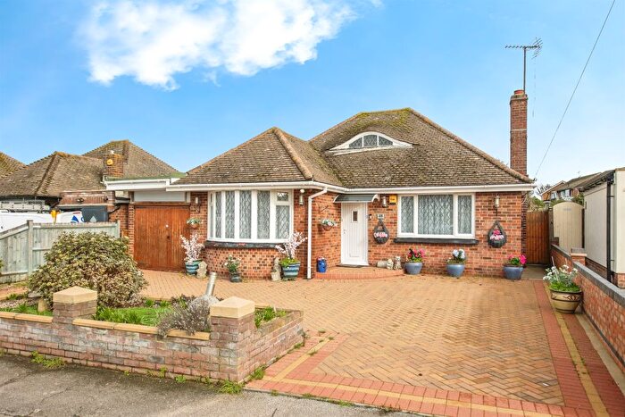 2 Bedroom Detached Bungalow For Sale In Boley Drive, Clacton-On-Sea, CO15