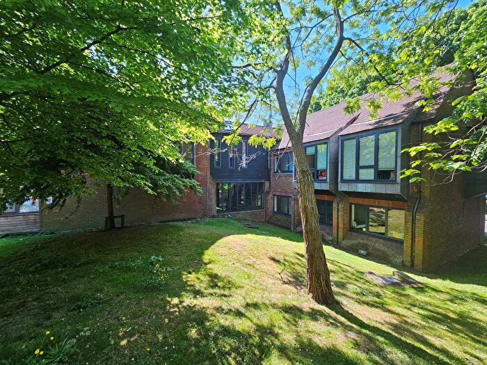 1 Bedroom Flat For Sale In Friary Court, Aylesbury, HP20