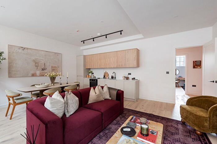 2 Bedroom Flat For Sale In The Threadworks, Bethnal Green, E2