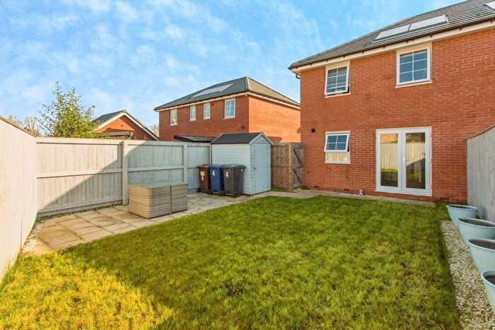 3 Bedroom Property To Rent In Roadtrain Avenue, Leyland, PR26