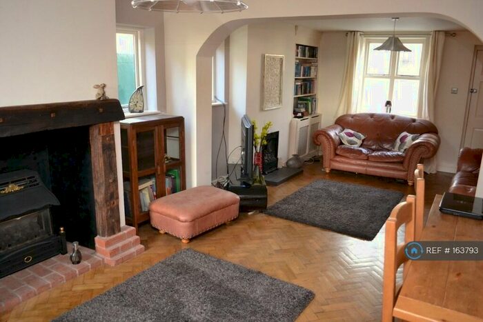 2 Bedroom Semi-Detached House To Rent In Chapel Lane, Stoke-On-Trent, ST7