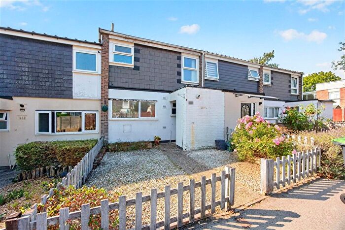 3 Bedroom Terraced House For Sale In Blackbird Close, Waterlooville, Hampshire, PO8