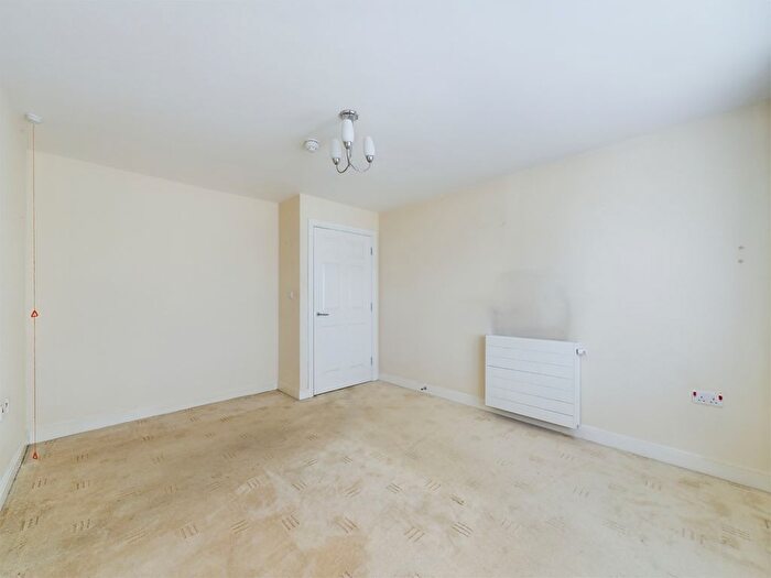 1 Bedroom Flat For Sale In Heyeswood, Haydock, Haydock, WA11