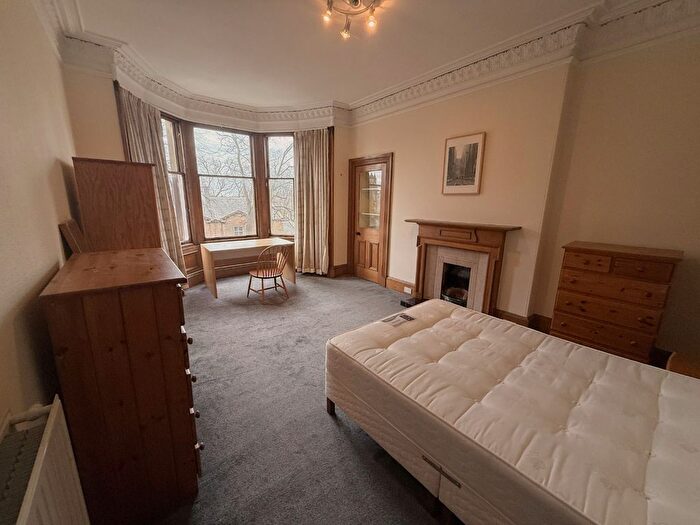 3 Bedroom Flat To Rent In Bruntsfield Place, Bruntsfield, Edinburgh, EH10