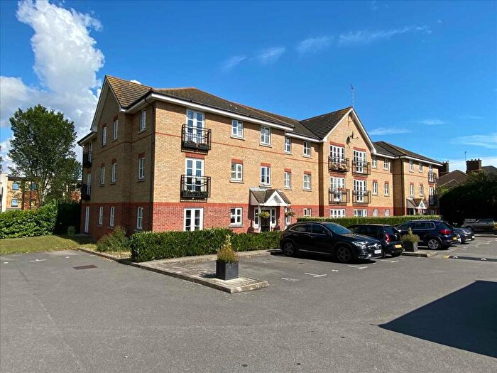 2 Bedroom Apartment To Rent In Leigh On Sea, SS9