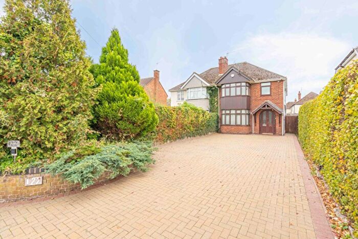 3 Bedroom Semi-Detached House For Sale In Barnwood Road, Barnwood, Gloucester, GL4