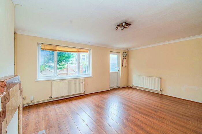 3 Bedroom Terraced House To Rent In Blackfriars Road, Southsea, Hampshire, PO5