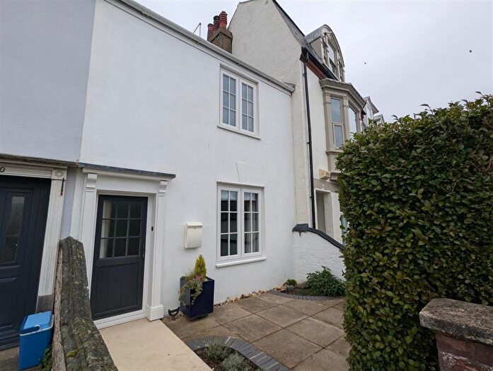 3 Bedroom Terraced House For Sale In Cliff Hill, Gorleston, NR31