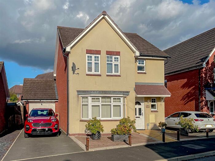 3 Bedroom Detached House For Sale In Partletts Way, Powick, Worcester, WR2