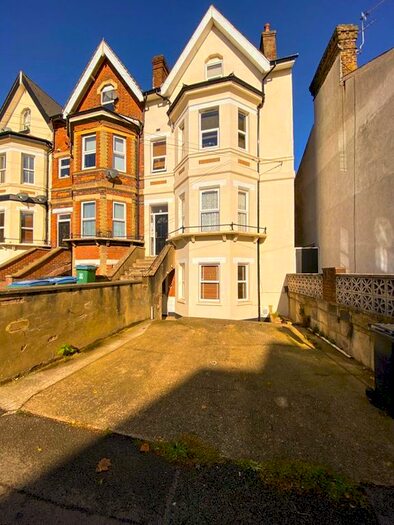 1 Bedroom Flat To Rent In St Johns Road, Watford, WD17