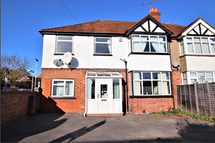 4 Bedroom Semi-Detached House To Rent In Henley Road, Caversham, Reading, Berkshire, RG4