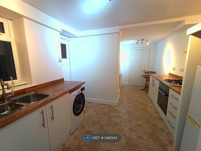 1 Bedroom Flat To Rent In Bayswater Road, Plymouth, PL1