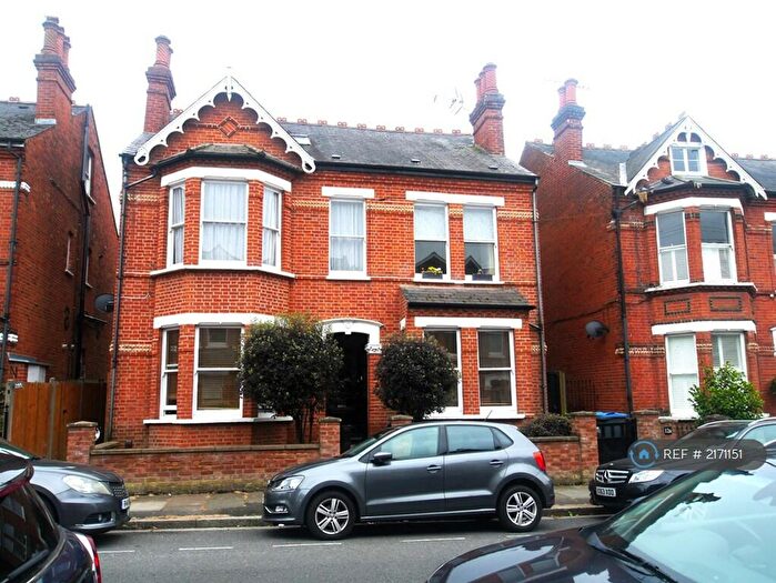 2 Bedroom Maisonette To Rent In Brunswick Road, Kingston Upon Thames, KT2