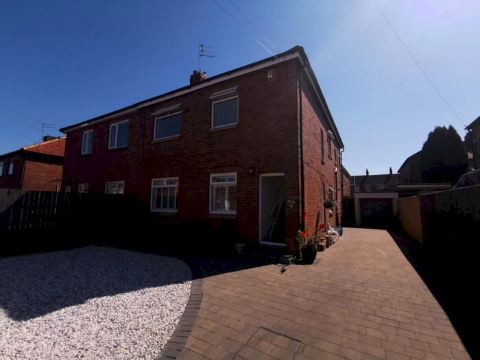 2 Bedroom Flat To Rent In Scarborough Road, Heaton, Newcastle Upon Tyne, NE6