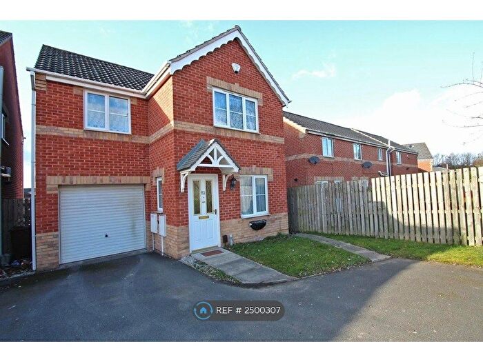 3 Bedroom Detached House To Rent In Park Lane, Nottingham, NG6