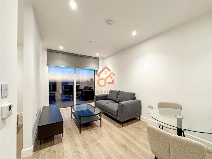 Studio To Rent In Waterview House, Quay Walk, Wembley, HA0
