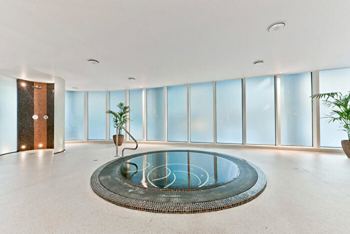 Apartment To Rent In Ability Place Millharbour London, E14