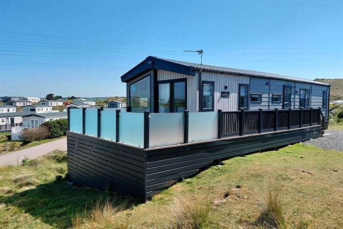 2 Bedroom Park Home For Sale In Loggans Road, Loggans, Hayle, TR27