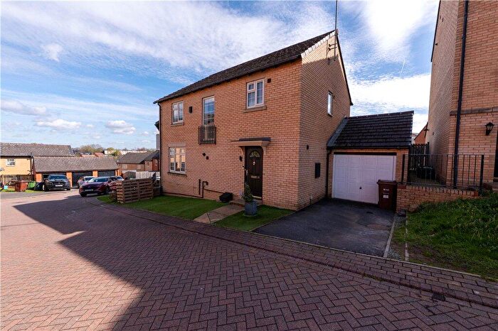 3 Bedroom Semi Detached House For Sale In Goffee Way, Morley, Leeds, West Yorkshire, LS27