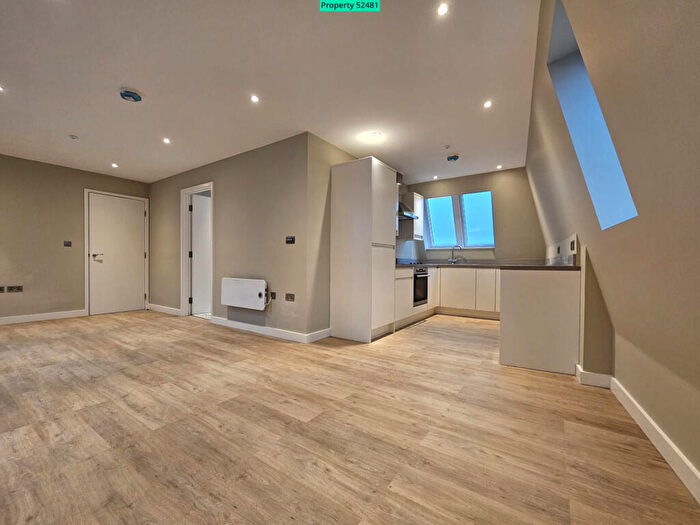 3 Bedroom Apartment To Rent In Fortis Green, London, N2