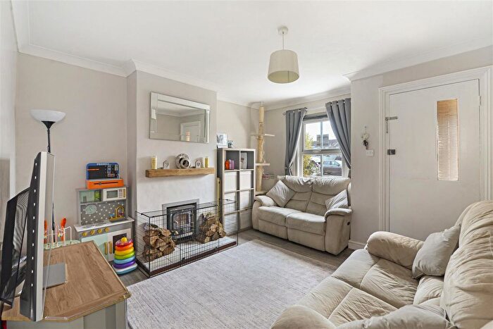 2 Bedroom Semi-Detached House For Sale In Mount Pleasant, Paddock Wood, Tonbridge, TN12