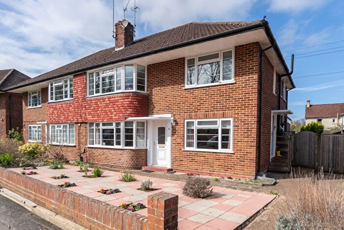 2 Bedroom Maisonette For Sale In Swan Mill Gardens, Pixham, RH4