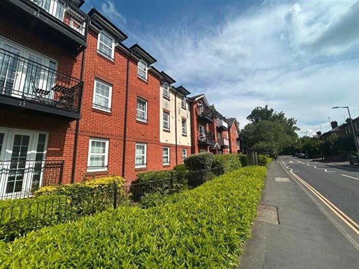 2 Bedroom Flat To Rent In Station Road, Harpenden, AL5
