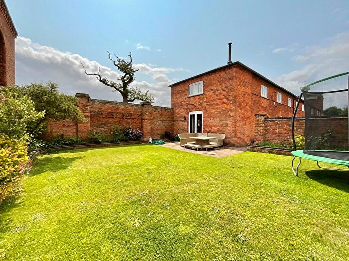 4 Bedroom Semi-detached House For Sale In Tixall Court, Tixall, ST18