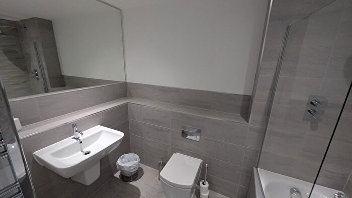 1 Bedroom Flat To Rent In Paragon House, Seymour Grove, M16