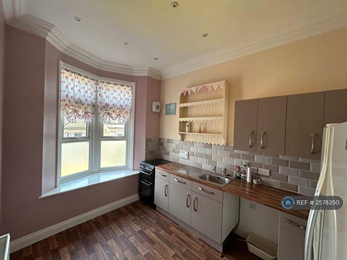 2 Bedroom Flat To Rent In Carlton Road, Lowestoft, NR33